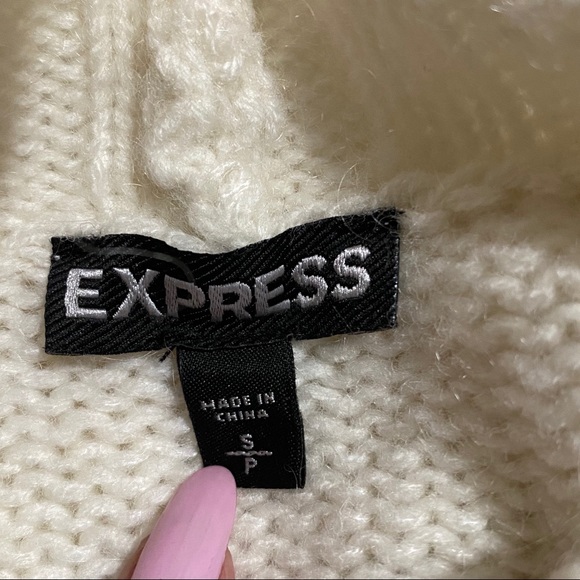 EXPRESS Cream Sweater - Picture 3 of 5